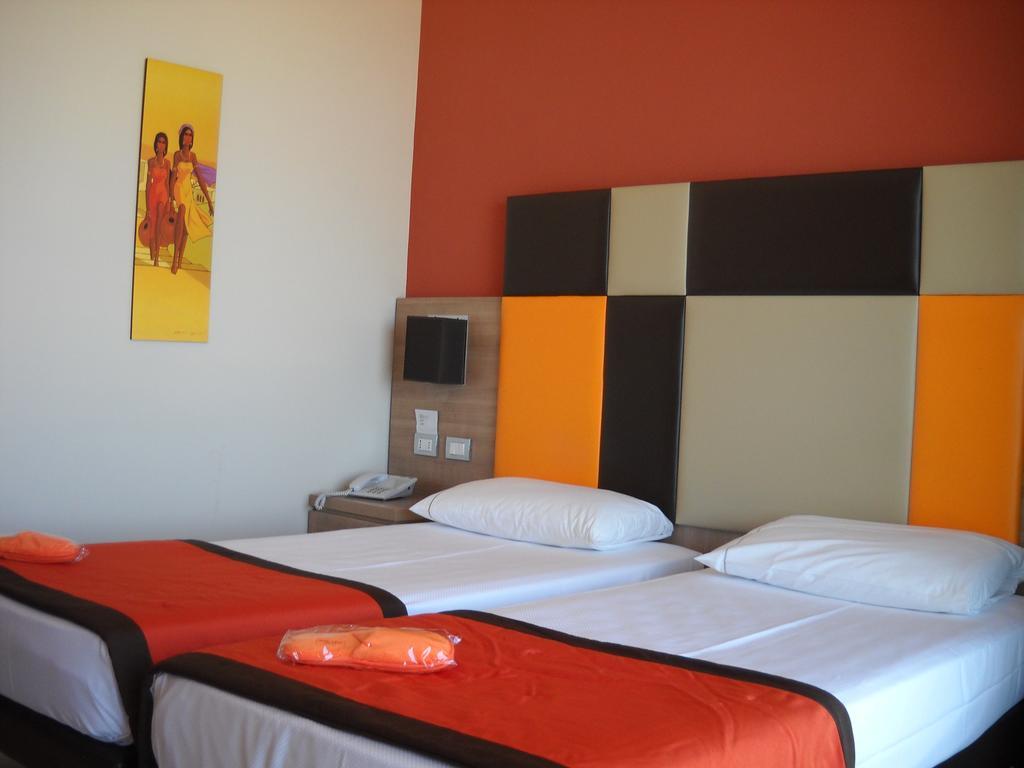 Hotel Tiber Fiumicino Room photo